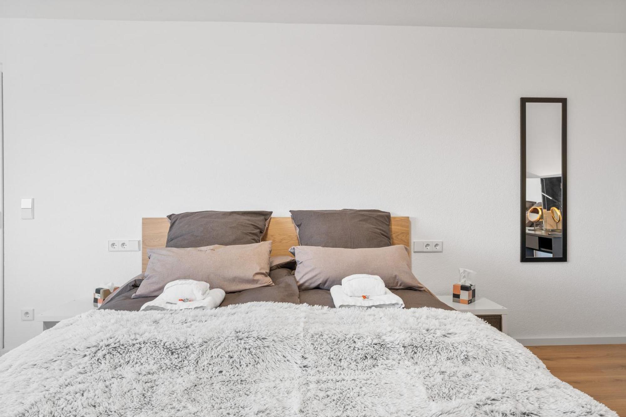 Neu: Stylische Suite Mit Ausblick ジンデルフィンゲン エクステリア 写真